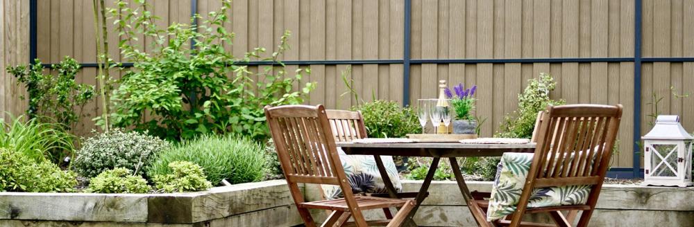 Vento composite fencing in a garden