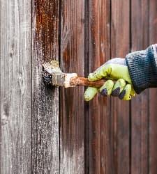 4 signs your timber fence needs resealing