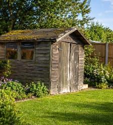 4 signs you need a new shed this summer
