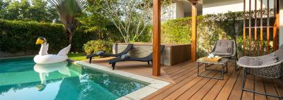 Planning an above-ground swimming pool deck: 6 practical decking ideas