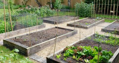 What are railway sleepers and what can they be used for?