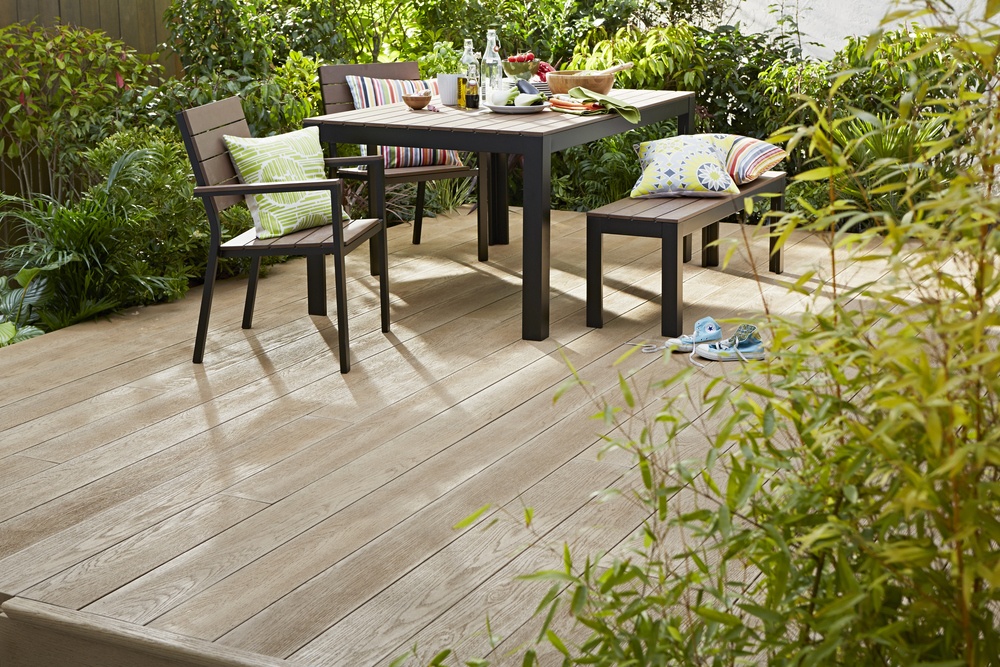 Millboard-Enhanced-Grain-Golden-Oak-brand-image